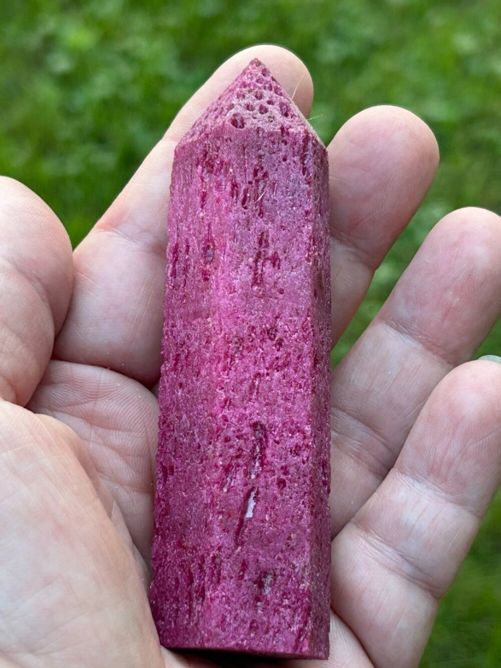 Honeycomb Ruby Crystal Tower – 3.75” – 4.1 oz – Vibrant Pink/Red